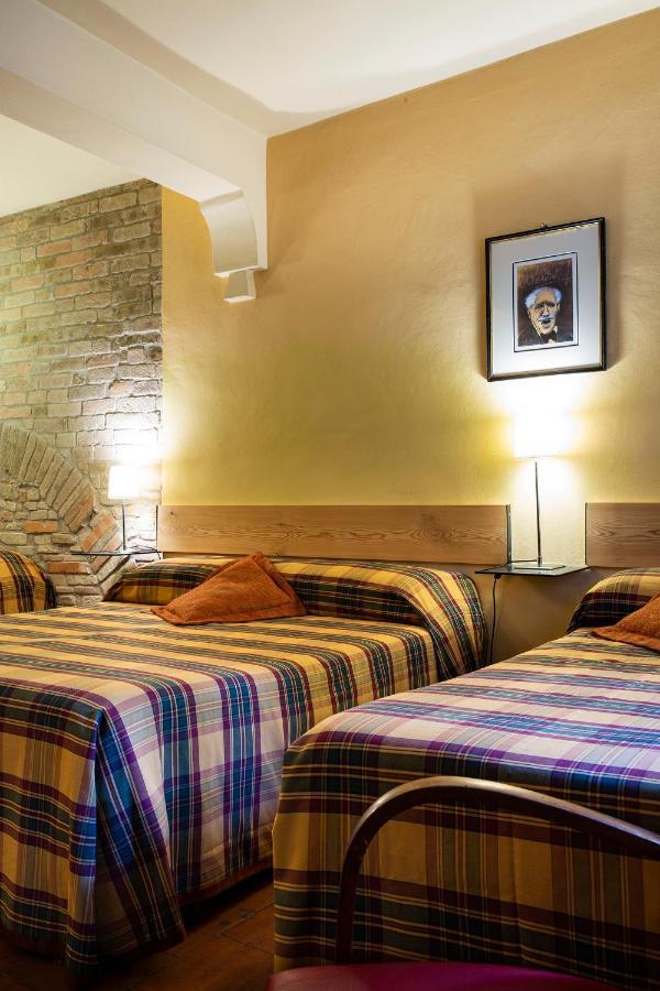 B&B Al Ducale And Apartments ปาร์มา ภายนอก รูปภาพ
