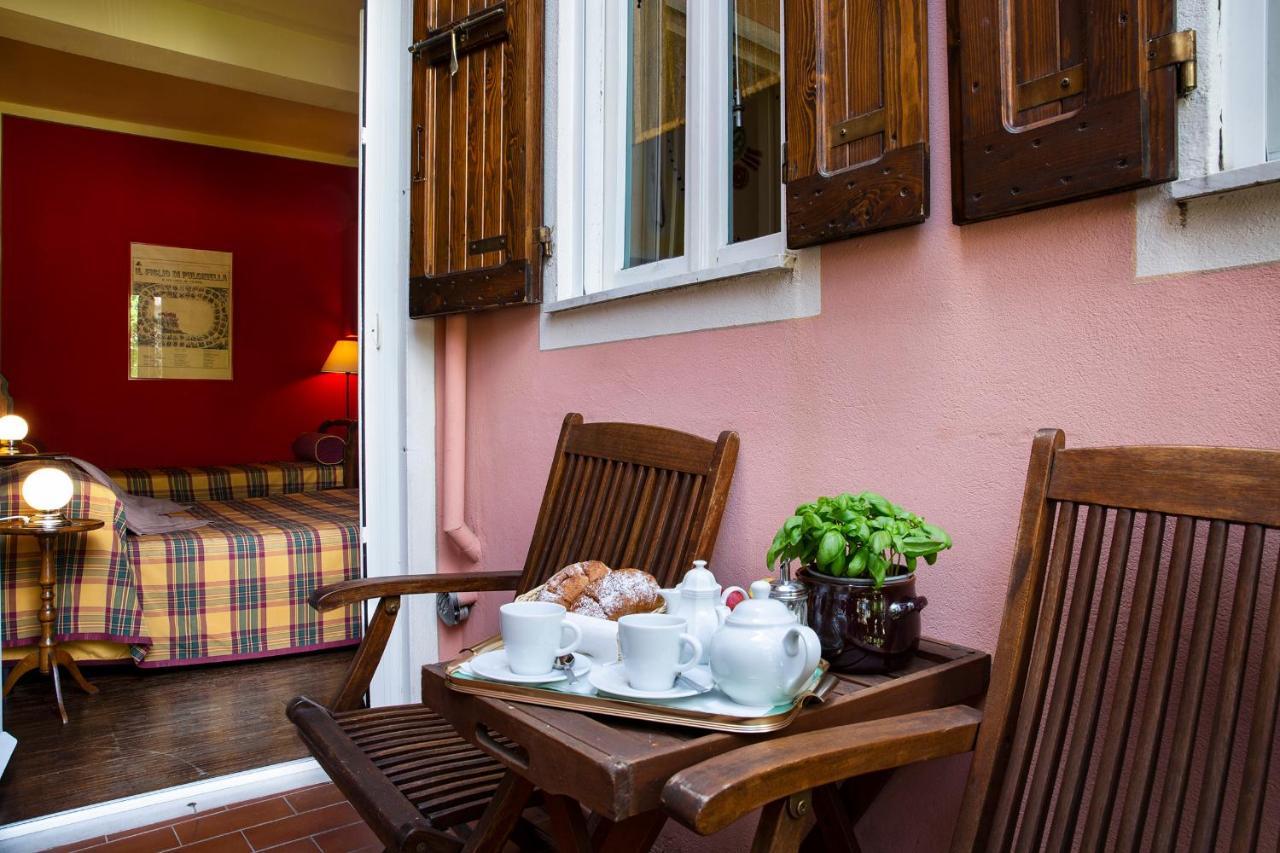 B&B Al Ducale And Apartments ปาร์มา ภายนอก รูปภาพ
