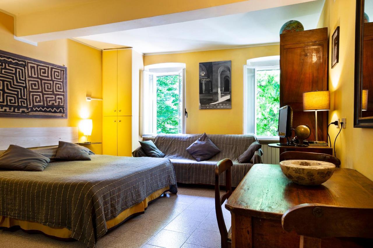 B&B Al Ducale And Apartments ปาร์มา ภายนอก รูปภาพ